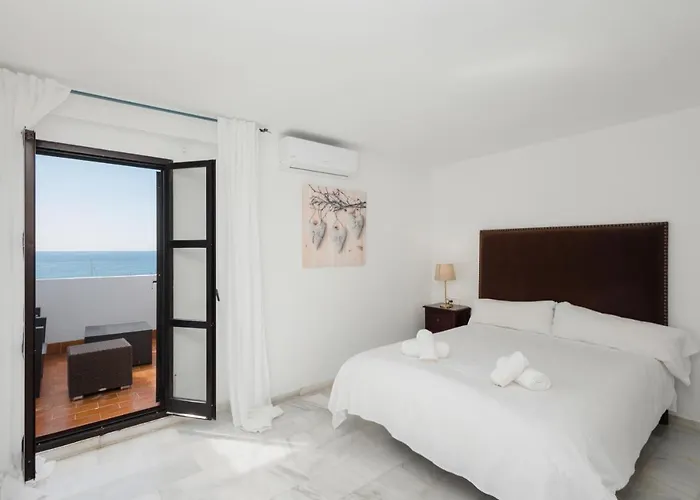 Penthouse In Puerto Banus With Sea And Marina Views マルベーリャ